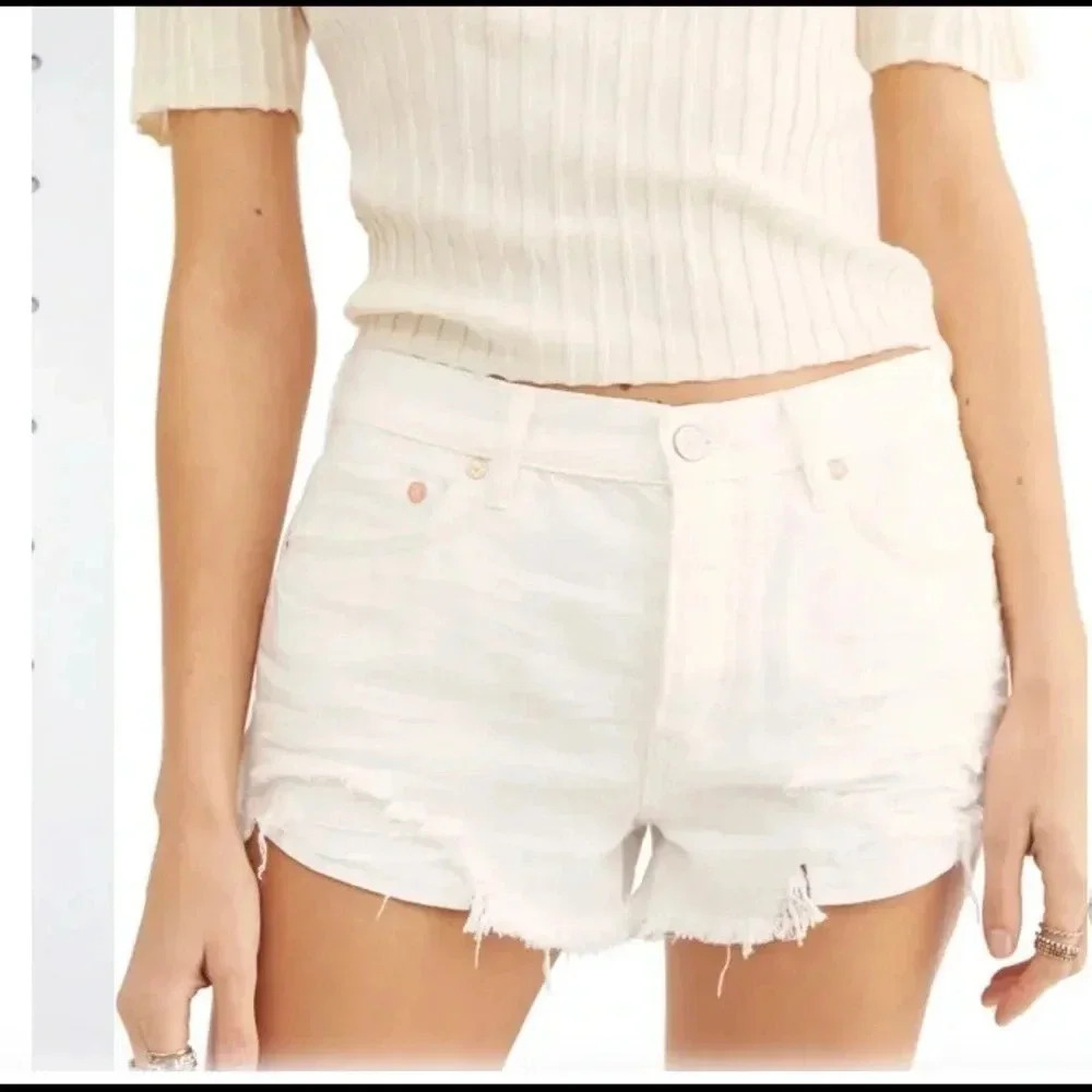 NWT Free People White Denim Shorts Frayed Hem Button Fly